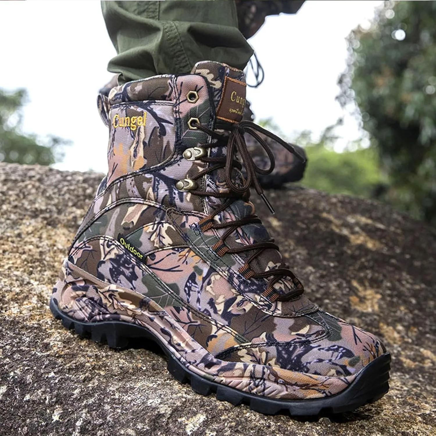 Camo Hiking Boots for Men Waterproof Slip-Resistant Durable Breathable Hunting Boots for Men Perfect for Outdoor Activities Mens Hunting Shoes Heavy Duty Camouflage Boots