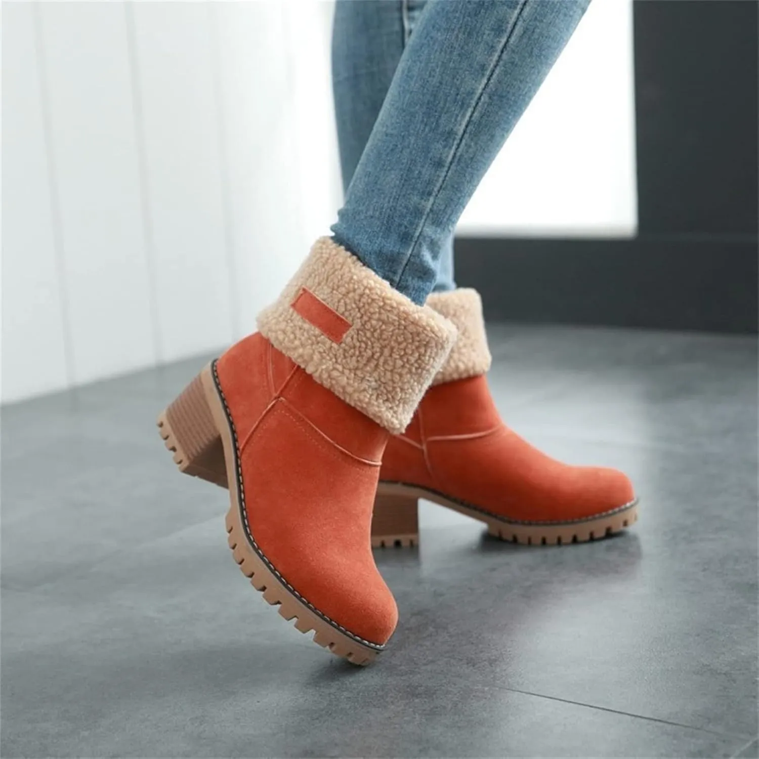 Ladmiple Snow Boots For Women Cute High Top Winter Warm Ankle Booties Fur Lined Anti-Slip Outdoor Slip On Mid Calf Warm Shoes