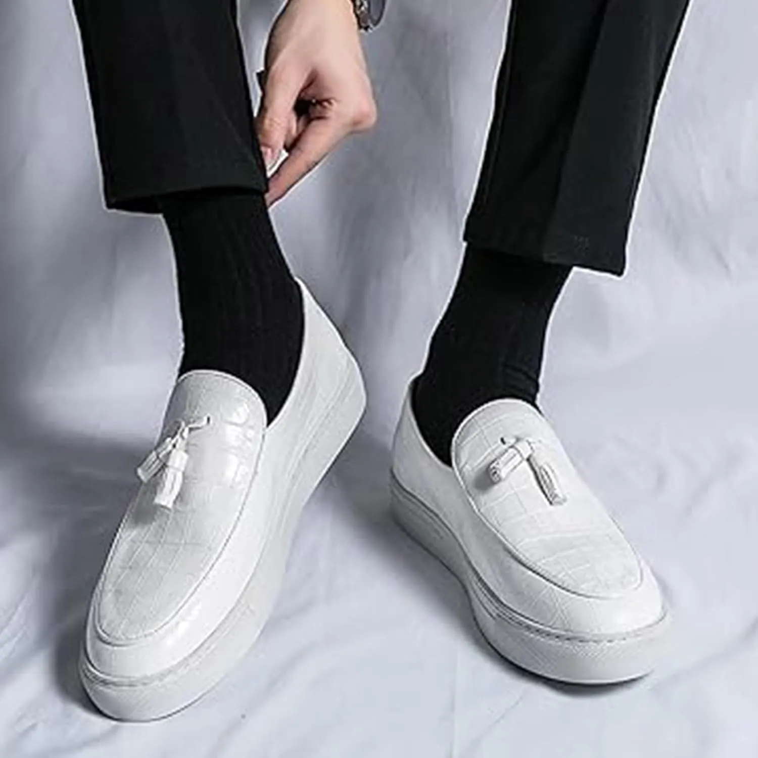Men's Leather Slip-On Loafers Comfort Round Toe Anti-Slip Casual Shoes