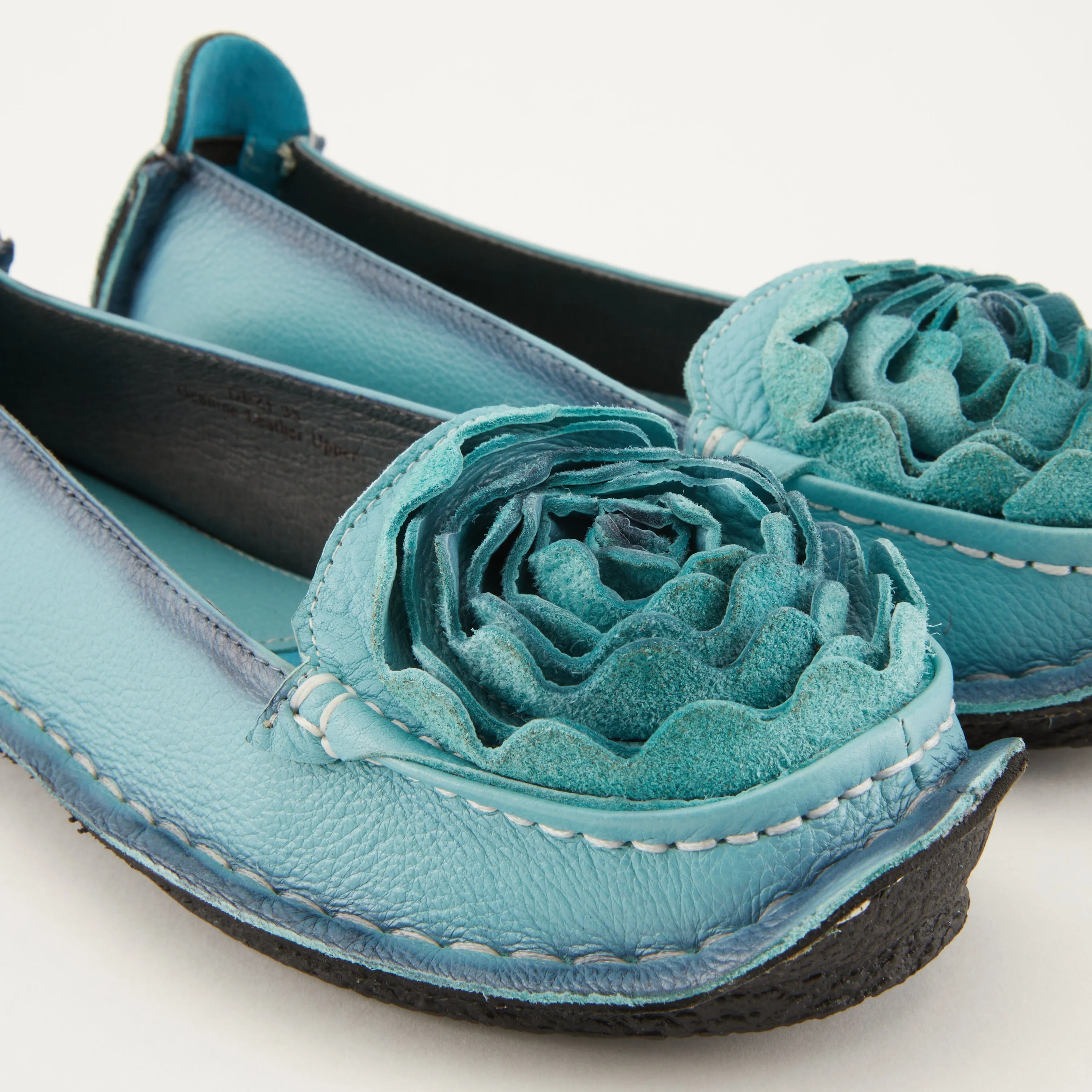 Spring Step Shoes  L'Artiste Dezi Women's Handpainted Leather Shoes