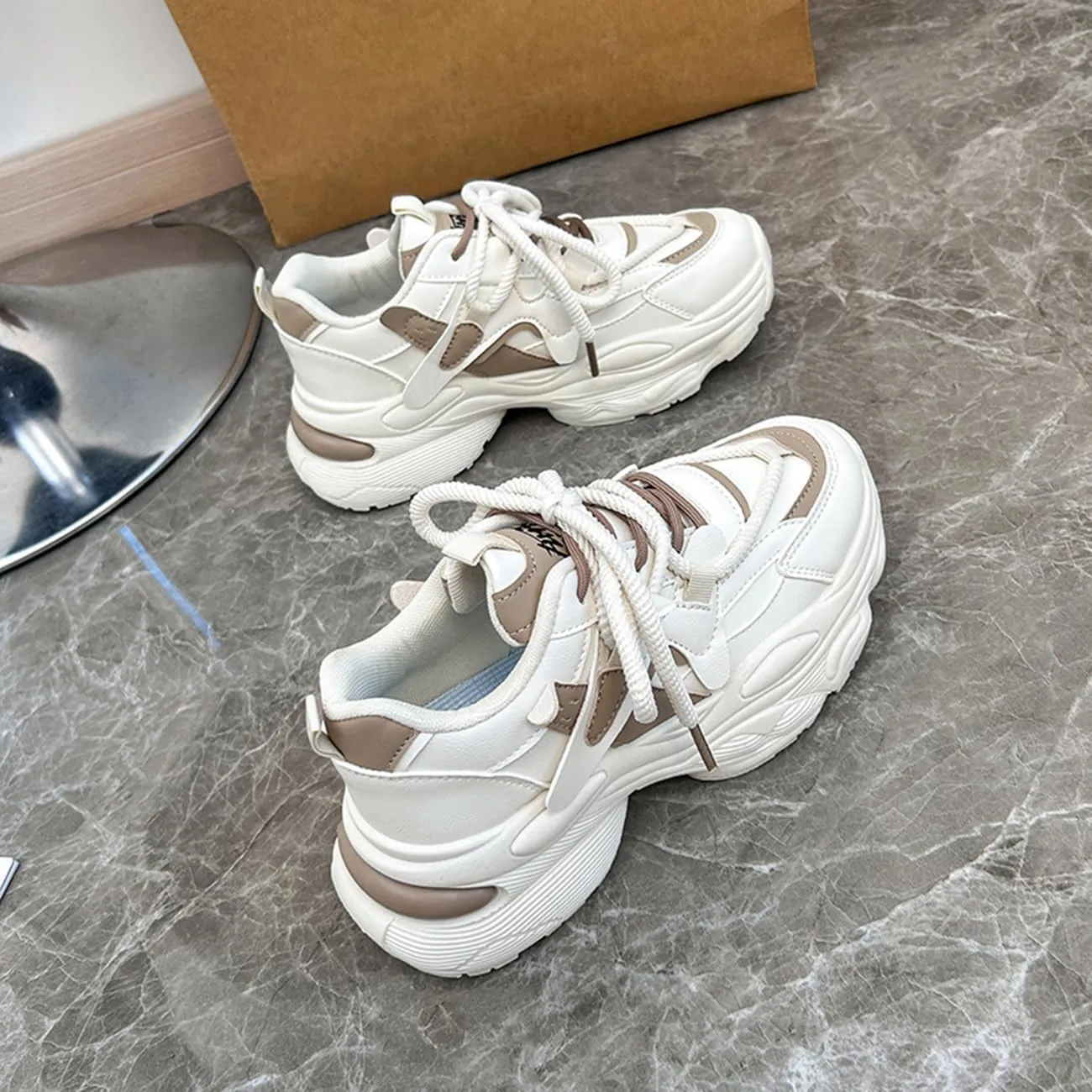 Women's Chunky Platform Sneakers Lightweight Walking Shoes for Women Breathable Retro Lace-Up Casual Shoes