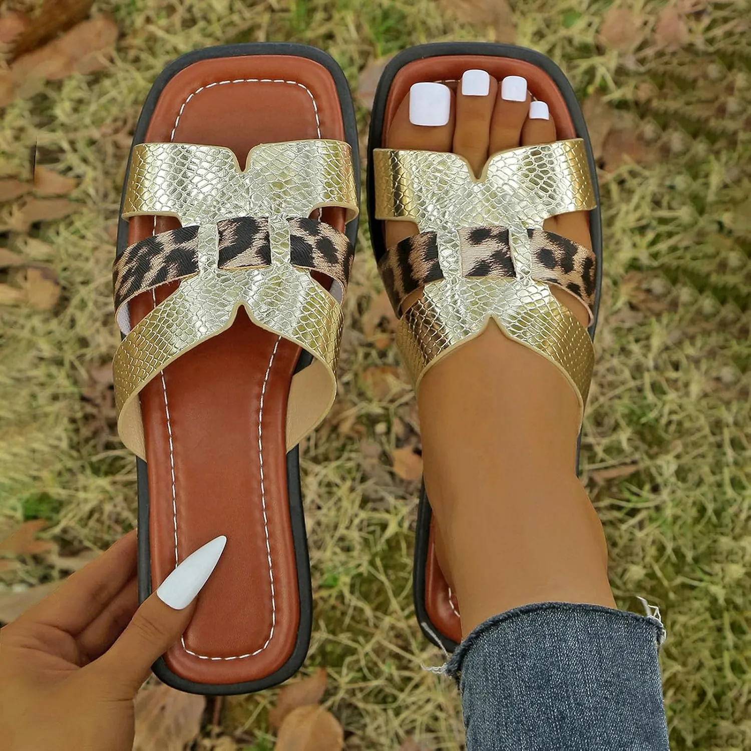 Women's Flat Sandals Square Toe Slip On Summer Beach Vacation Comfortable Casual Slide Sandals Fashion Trendy