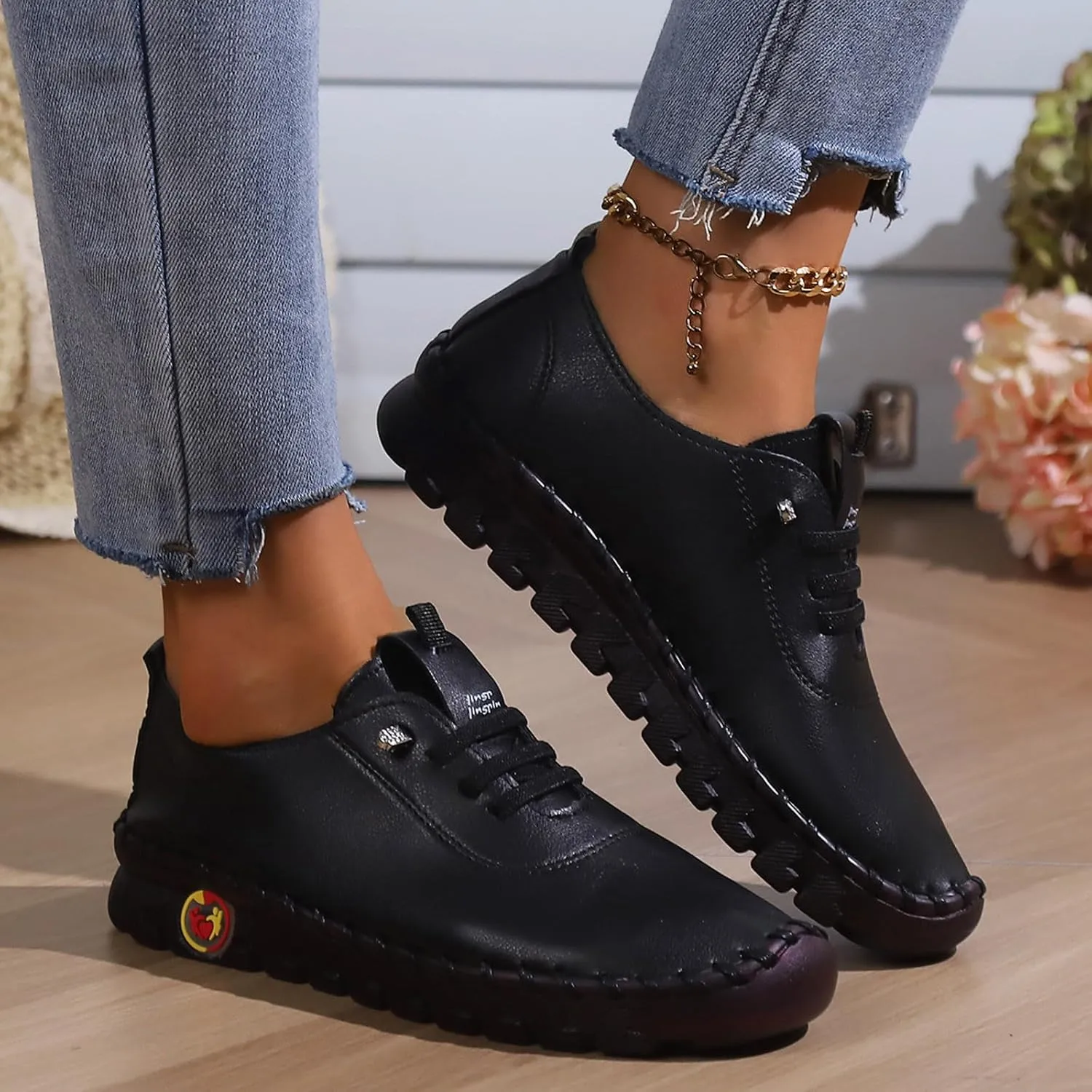 Women's Leather Soft Bottom Flat Slip-on Loafers Fashion Handmade Walking Comfort Orthopedic Relief Casual Shoes