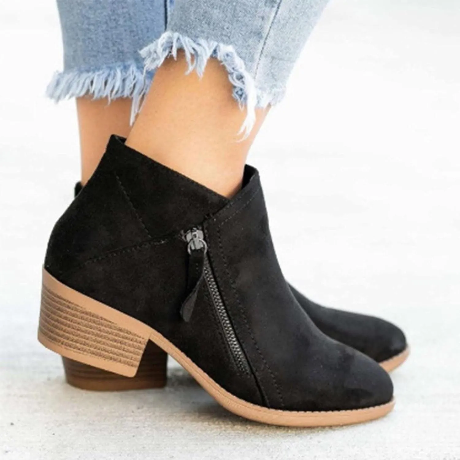 Women's Low-Heeled Chelsea Boots Fashion Pointed Toe Chunky Stacked Heel Booties Autumn Winter Side Zip Ankle Bootie